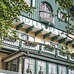 Peter Hotel
